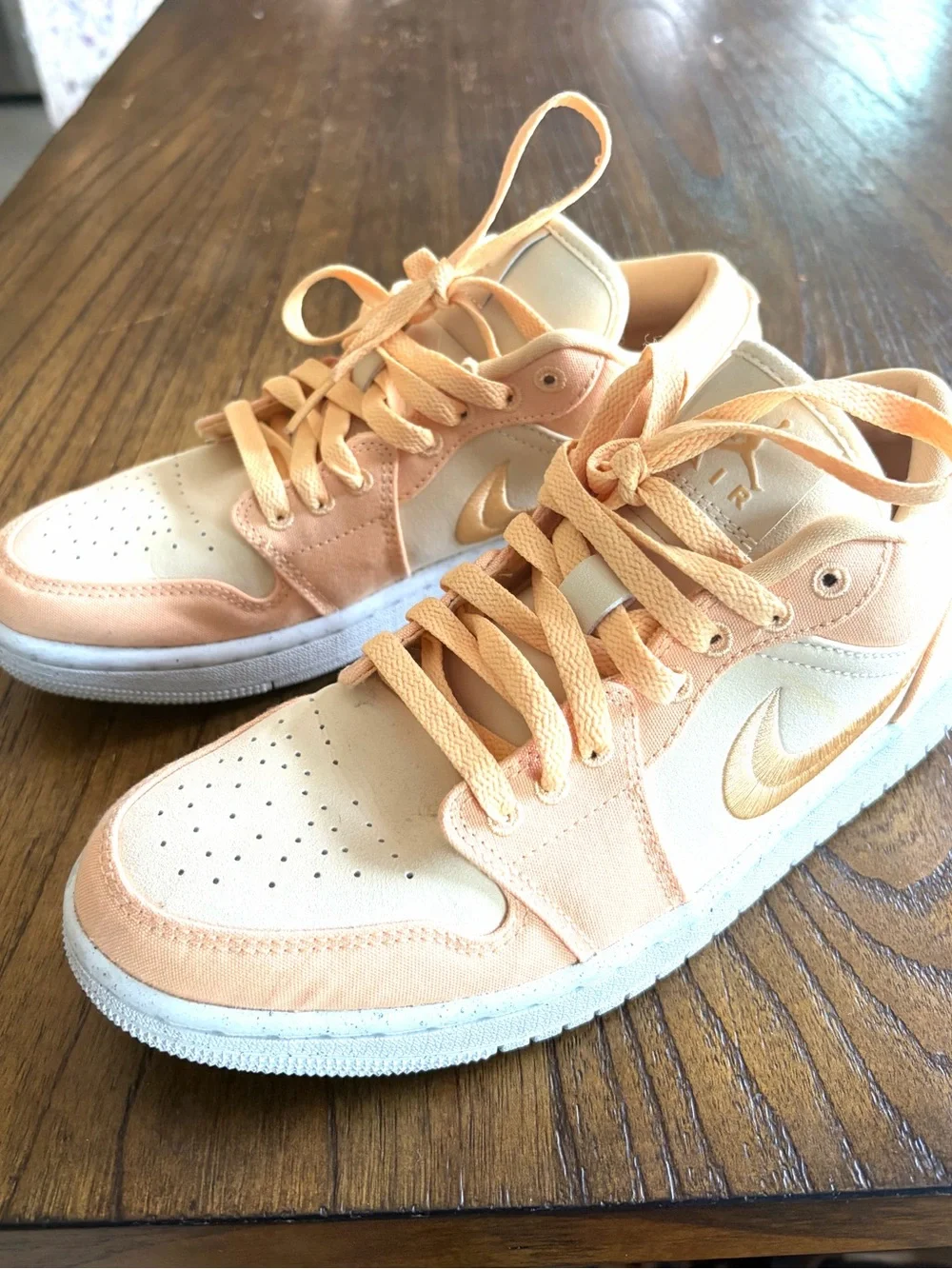Nike Air Jordan 1 Low SE 